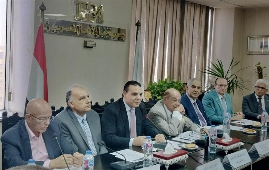 لقاء مشترك بين التمثيل التجاري ورجال الأعمال لدعم التواجد المصري بإفريقيا